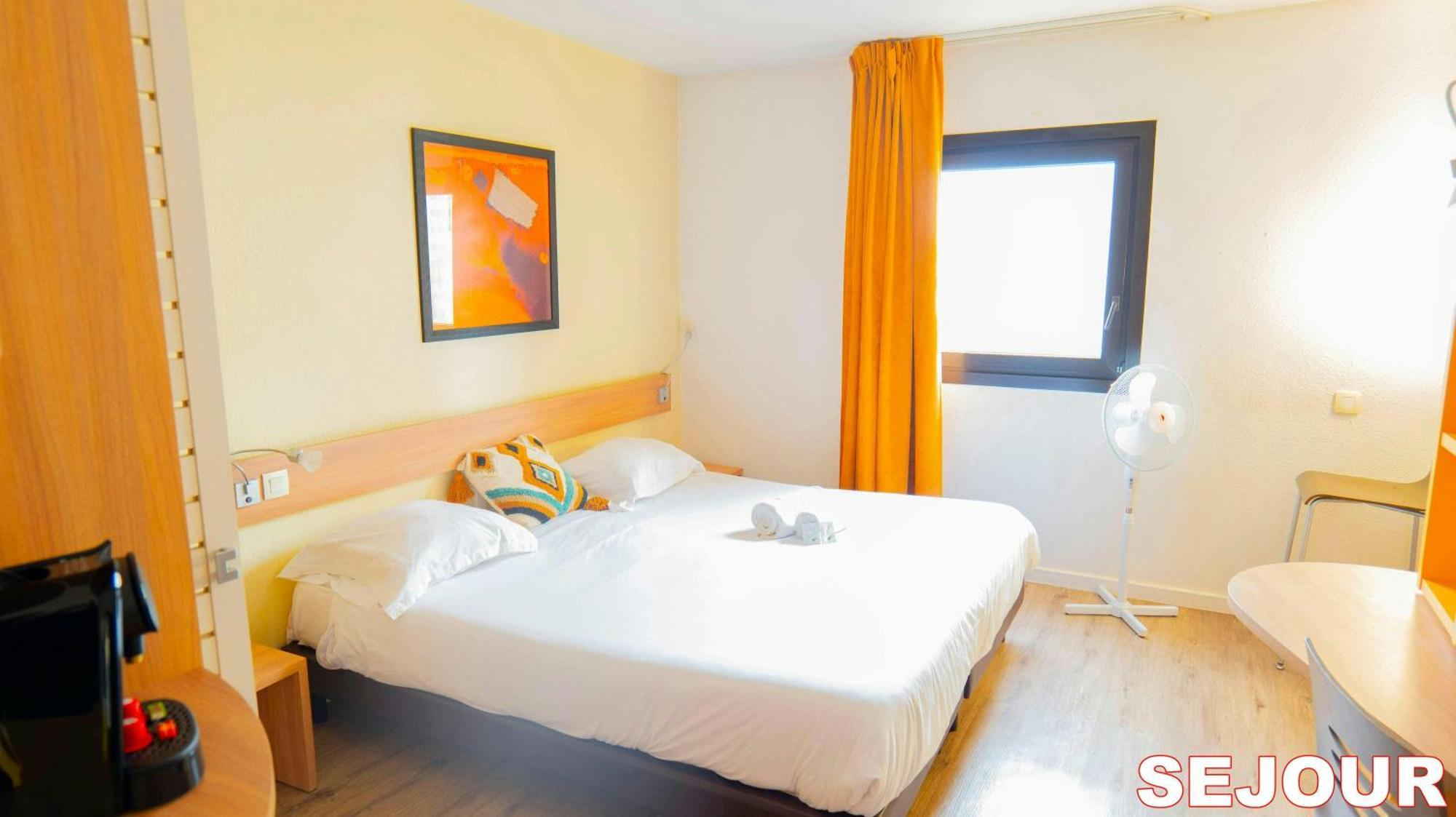 Appartamento Paris Retreat 5 Minutes From Hoche Metroparking Pantin Esterno foto